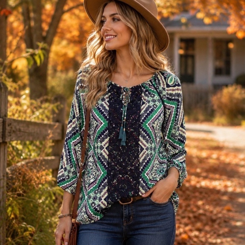 Crown And Ivy Shirt Blouse women's size XS Green Navy Cottagecore